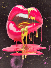 Load image into Gallery viewer, ‘Kissing You’ Crop Top