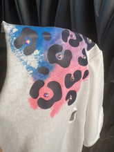 Load image into Gallery viewer, ‘Mom Life’ Distressed Tee