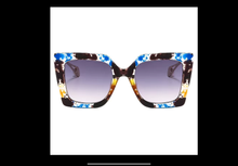 Load image into Gallery viewer, Vibrant Square Trendy Frames (2 Colors)